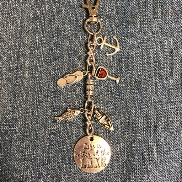 Life is Better at the Lake Keychain - Picture 7 of 7
